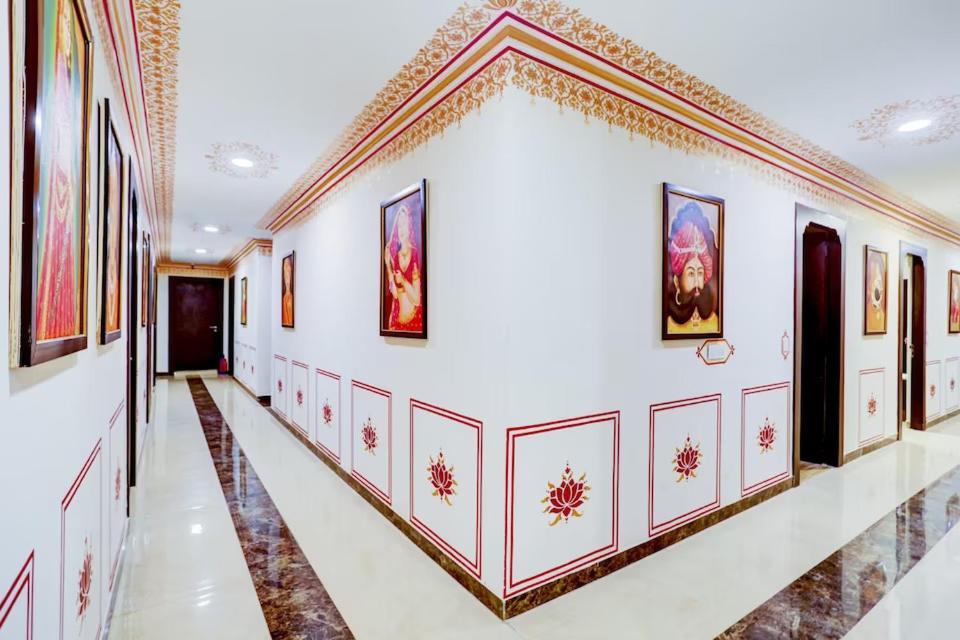 The Royal Ville Agra - Family & Corporate Hotel Exteriör bild