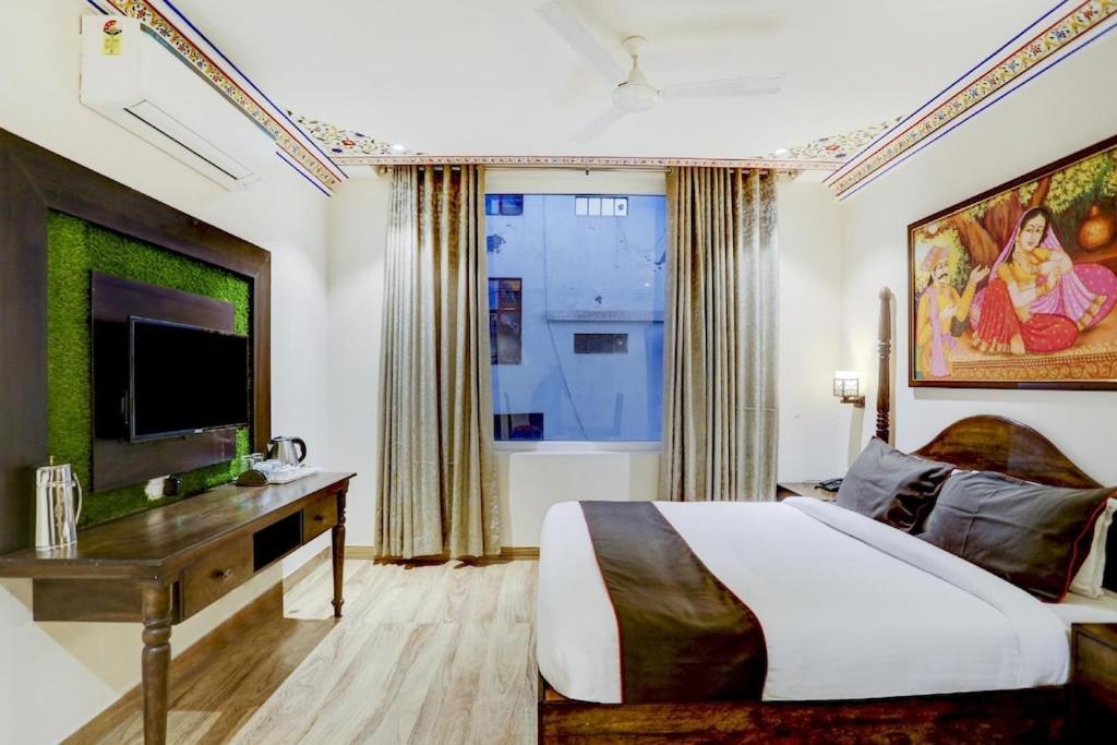 The Royal Ville Agra - Family & Corporate Hotel Exteriör bild