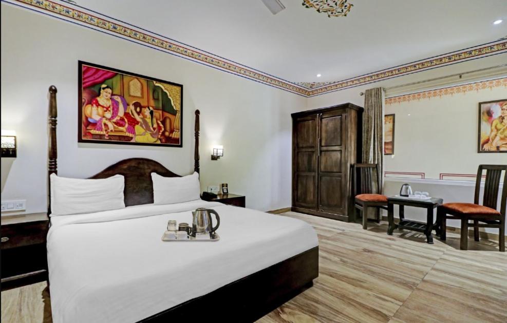 The Royal Ville Agra - Family & Corporate Hotel Exteriör bild