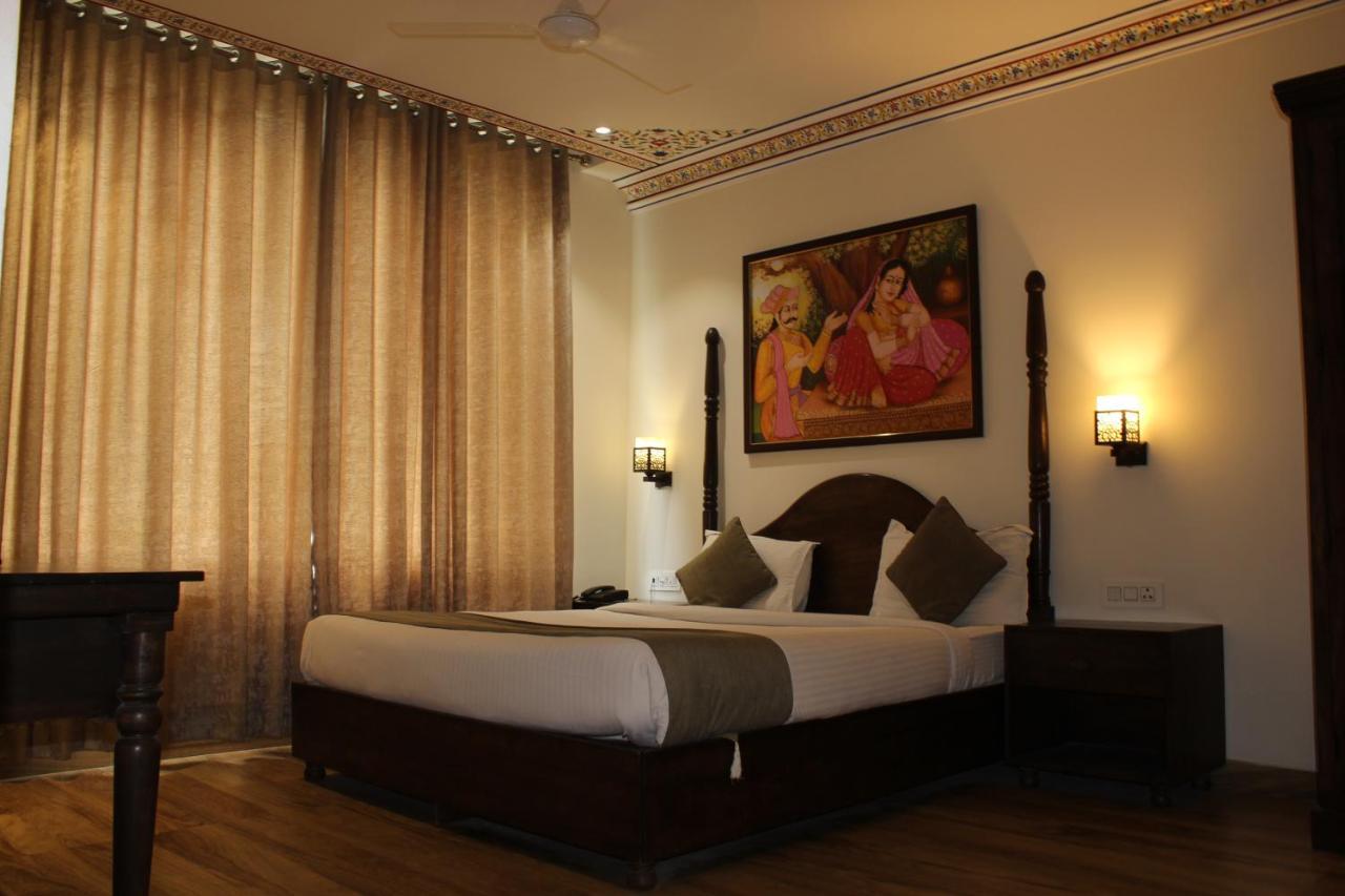The Royal Ville Agra - Family & Corporate Hotel Exteriör bild