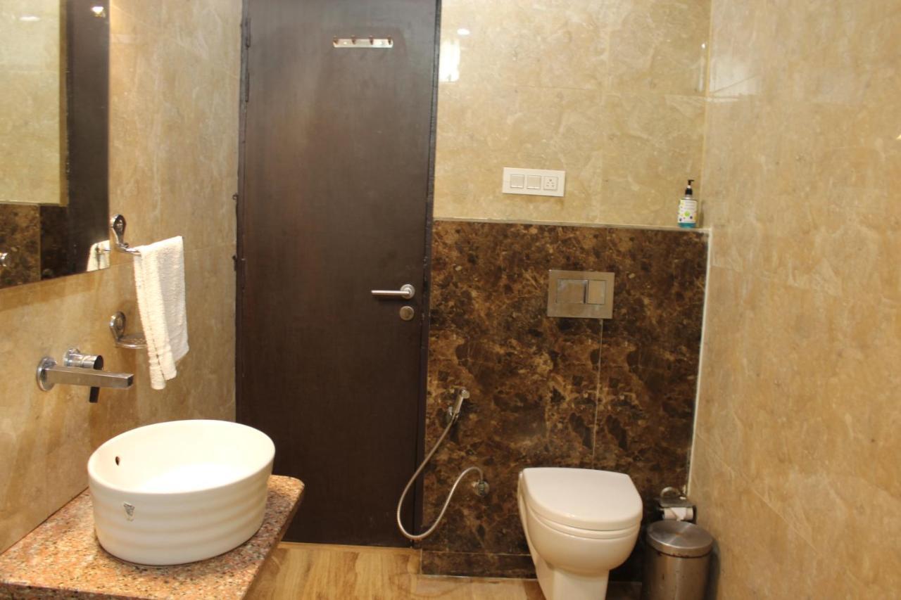 The Royal Ville Agra - Family & Corporate Hotel Exteriör bild