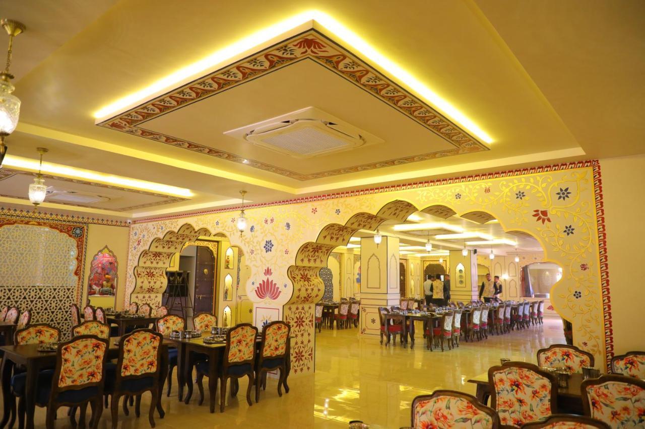 The Royal Ville Agra - Family & Corporate Hotel Exteriör bild