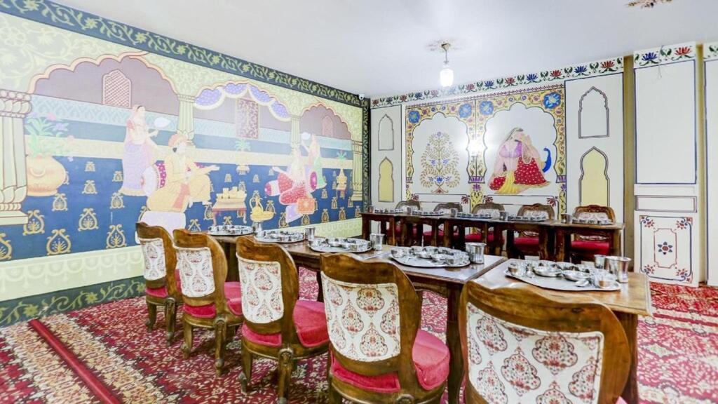 The Royal Ville Agra - Family & Corporate Hotel Exteriör bild